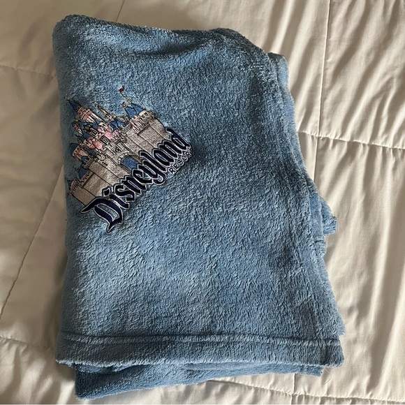 Disney Bedding Disneyland Resort Walt Disney World Blue Fleece Cinderella Castle Throw